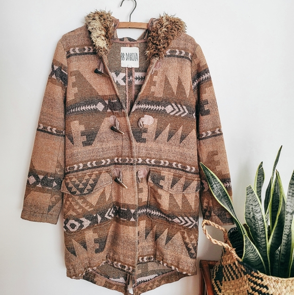 BB Dakota Jackets & Blazers - BB Dakota aztec print hooded jacket